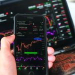 Como investir na Rico pelo celular?